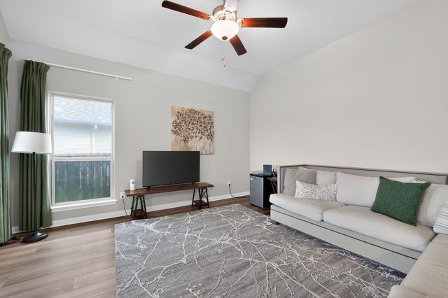 905 Mccandles Road, Waco, TX 76705