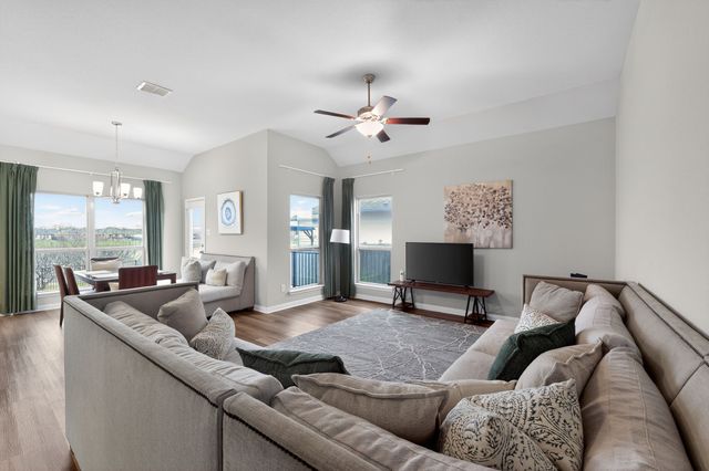 905 Mccandles Road, Waco, TX 76705