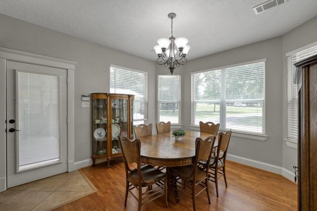 107 Ebner Lake Front Drive, Montgomery, TX 77316