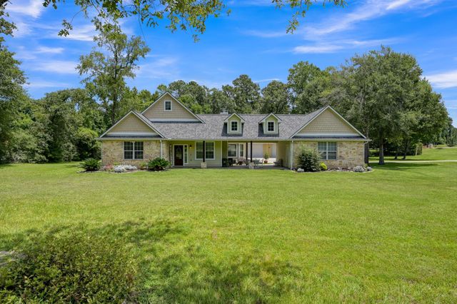 107 Ebner Lake Front Drive, Montgomery, TX 77316