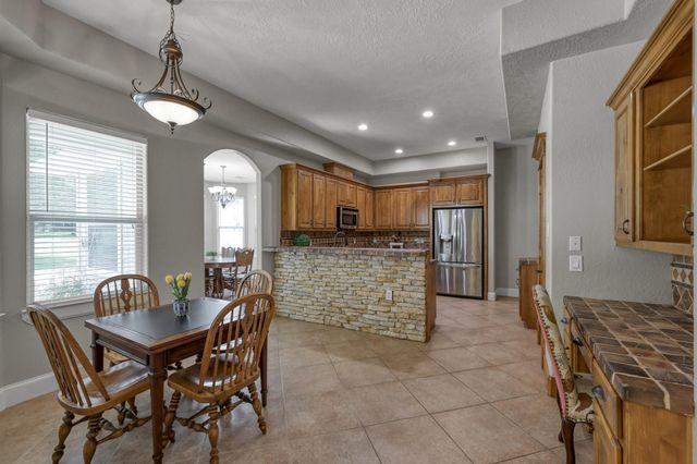 107 Ebner Lake Front Drive, Montgomery, TX 77316