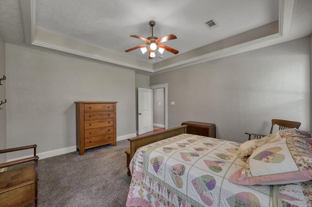107 Ebner Lake Front Drive, Montgomery, TX 77316