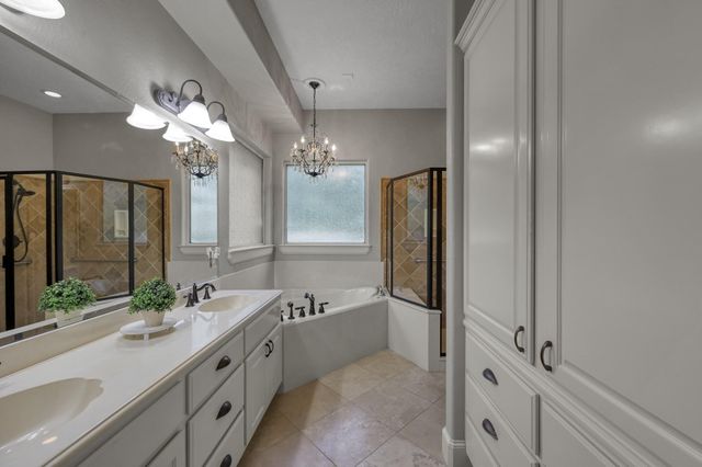 107 Ebner Lake Front Drive, Montgomery, TX 77316