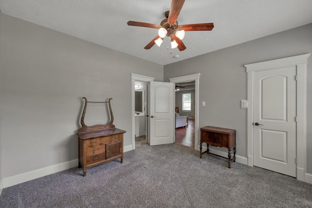 107 Ebner Lake Front Drive, Montgomery, TX 77316