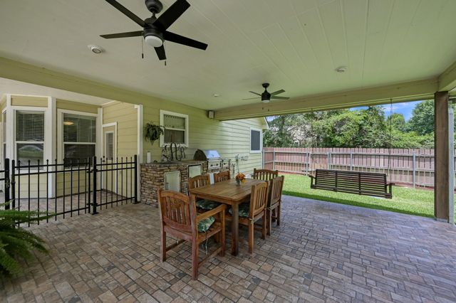 107 Ebner Lake Front Drive, Montgomery, TX 77316