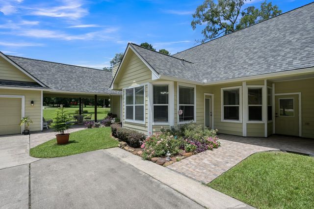 107 Ebner Lake Front Drive, Montgomery, TX 77316