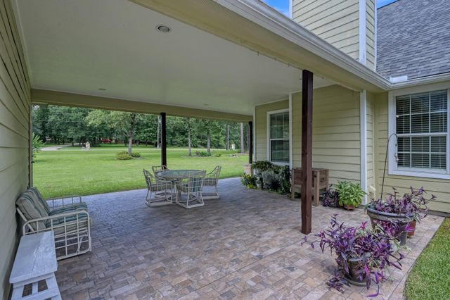 107 Ebner Lake Front Drive, Montgomery, TX 77316