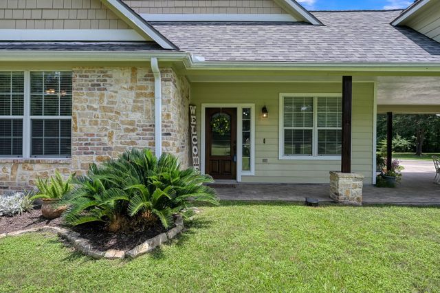 107 Ebner Lake Front Drive, Montgomery, TX 77316