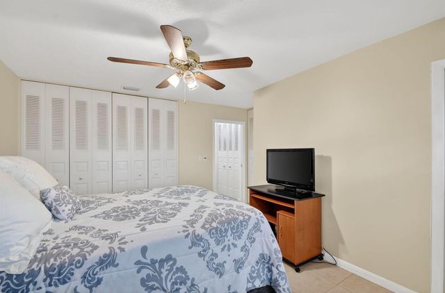2787 Dudley Dr Apt D, West Palm Beach, FL 33415