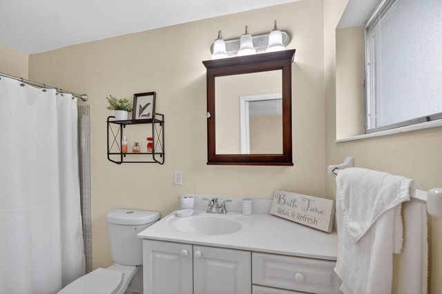 2787 Dudley Dr Apt D, West Palm Beach, FL 33415