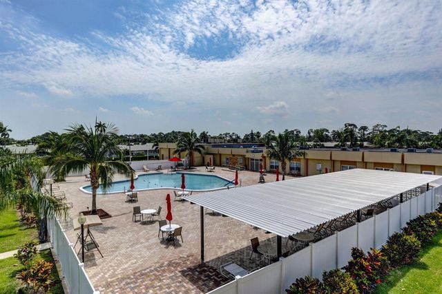 2787 Dudley Dr Apt D, West Palm Beach, FL 33415