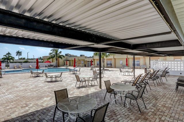 2787 Dudley Dr Apt D, West Palm Beach, FL 33415
