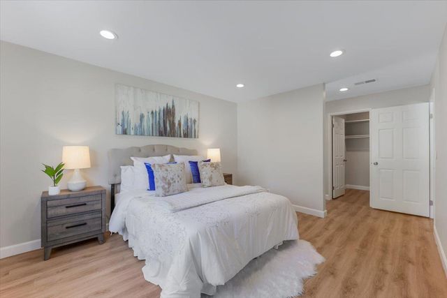 714 San Conrado Terrace 5, Sunnyvale, CA 94085