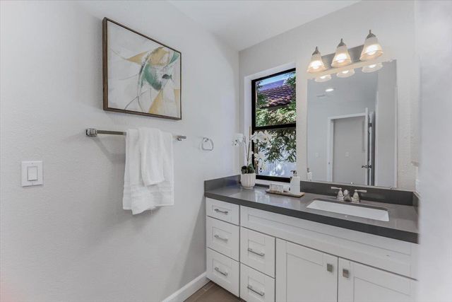 714 San Conrado Terrace 5, Sunnyvale, CA 94085