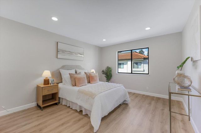 714 San Conrado Terrace 5, Sunnyvale, CA 94085