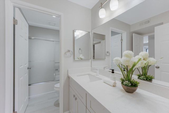 714 San Conrado Terrace 5, Sunnyvale, CA 94085