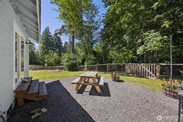 12301 401st Street E, Eatonville, WA 98328