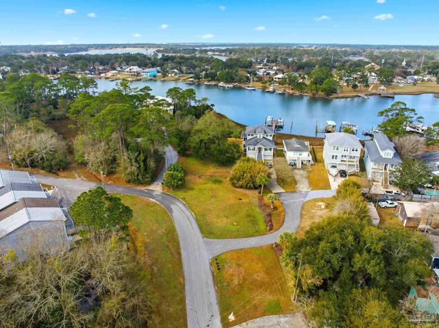 405 Creary St, Pensacola, FL 32507