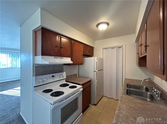 1718 Radio Road, Dayton, OH 45403
