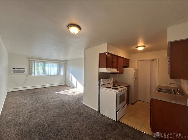 1718 Radio Road, Dayton, OH 45403