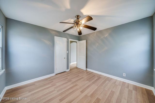 517 Harris Pl, Louisville, KY 40222