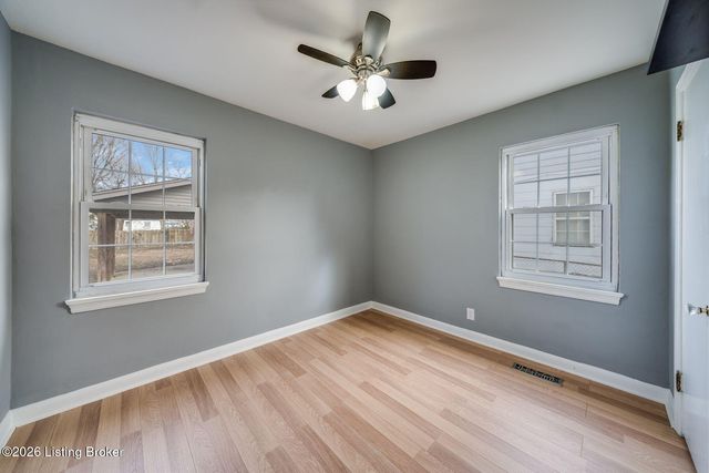 517 Harris Pl, Louisville, KY 40222