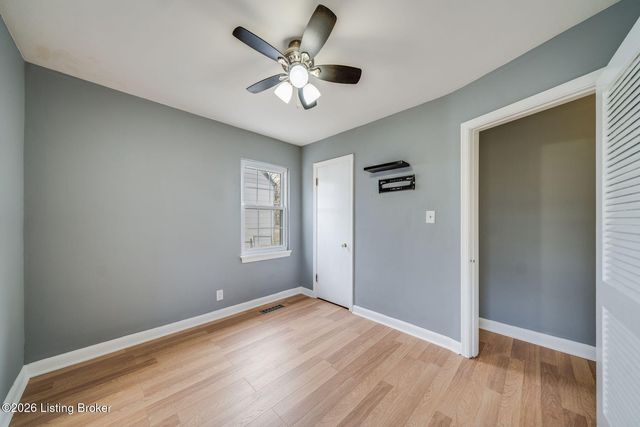 517 Harris Pl, Louisville, KY 40222