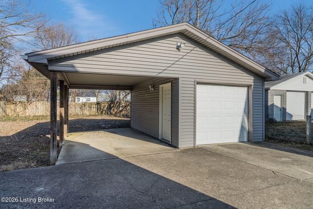 517 Harris Pl, Louisville, KY 40222