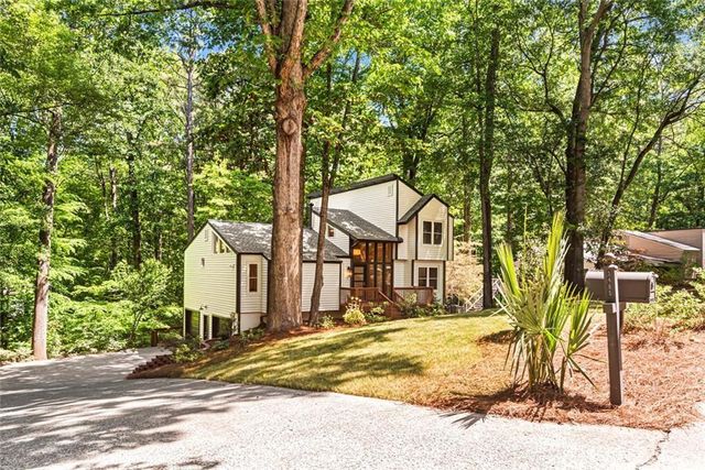 3465 Shawnee Trail SE, Smyrna, GA 30080