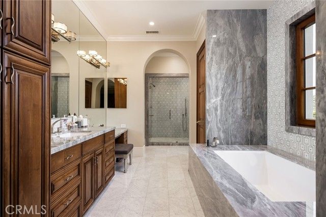 31902 Apuesto Way, Laguna Hills, CA 92679