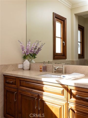 31902 Apuesto Way, Laguna Hills, CA 92679