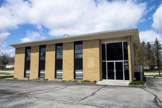 1727 University Avenue Suite 104, Waterloo, IA 50701