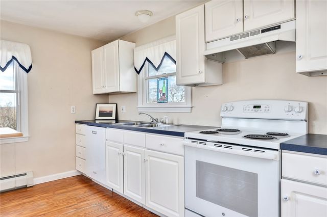 110 Houston Avenue, Narragansett, RI 02882