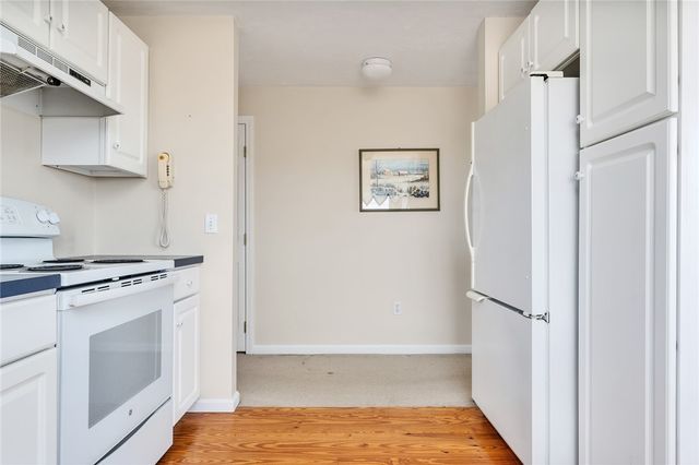 110 Houston Avenue, Narragansett, RI 02882