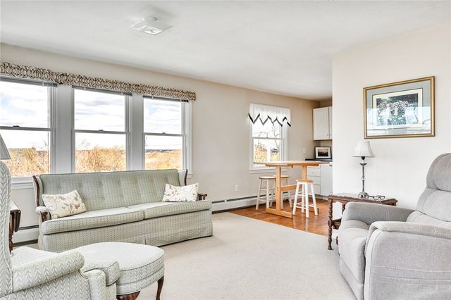 110 Houston Avenue, Narragansett, RI 02882