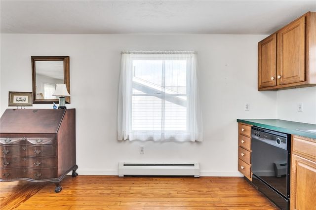 110 Houston Avenue, Narragansett, RI 02882