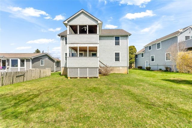 110 Houston Avenue, Narragansett, RI 02882