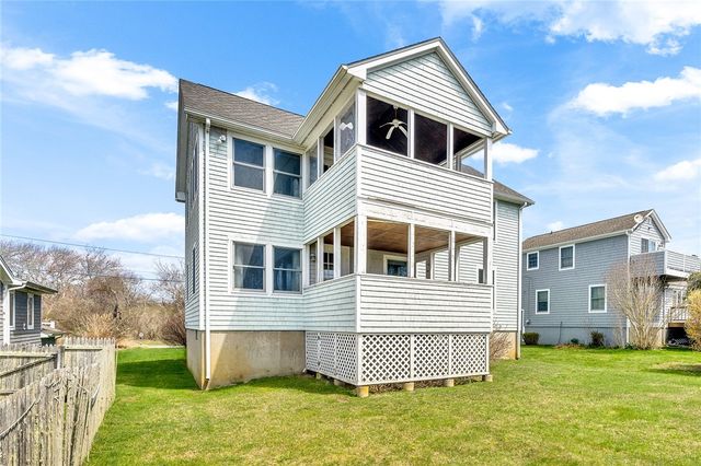110 Houston Avenue, Narragansett, RI 02882