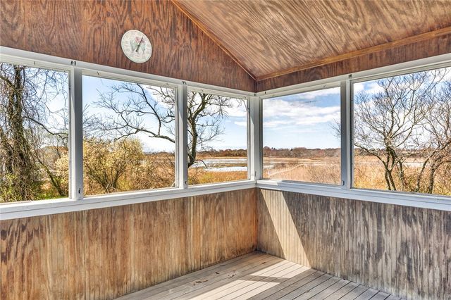 110 Houston Avenue, Narragansett, RI 02882