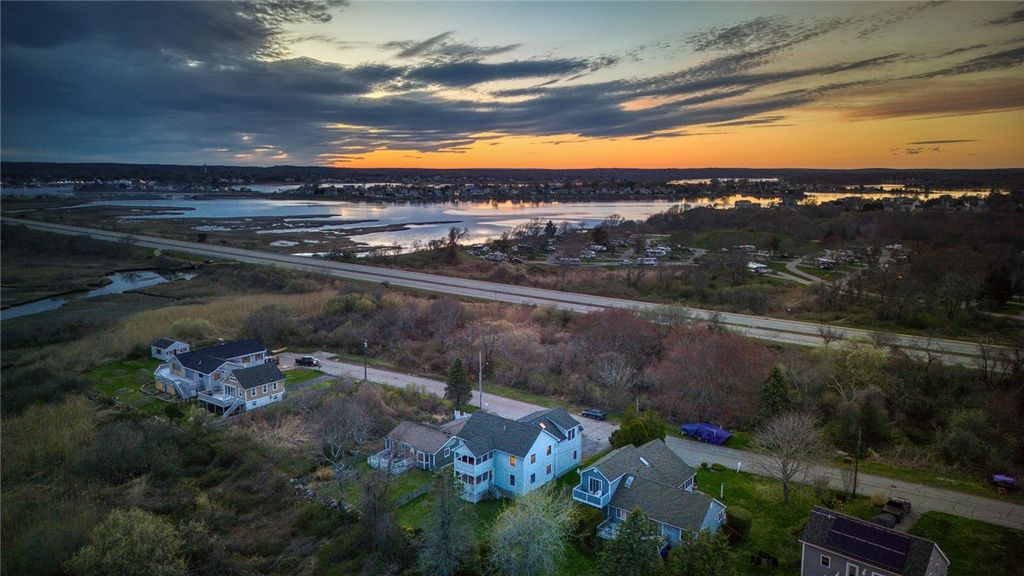 110 Houston Avenue, Narragansett, RI 02882