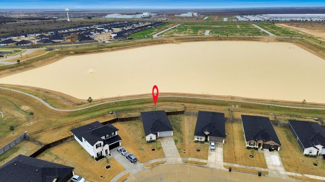 1310 Bison View Lane, Sealy, TX 77474