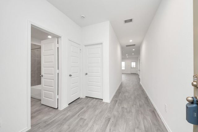 1310 Bison View Lane, Sealy, TX 77474