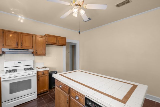 206 E Josephine Street, Weatherford, TX 76086