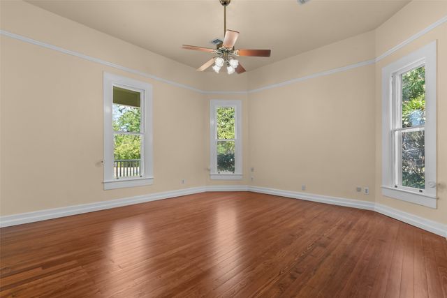 206 E Josephine Street, Weatherford, TX 76086