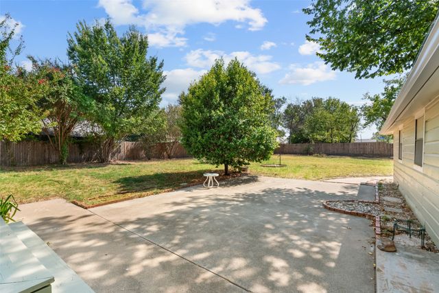 206 E Josephine Street, Weatherford, TX 76086