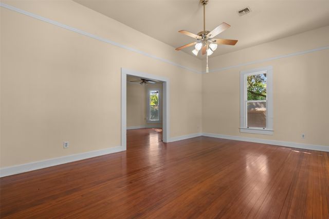 206 E Josephine Street, Weatherford, TX 76086