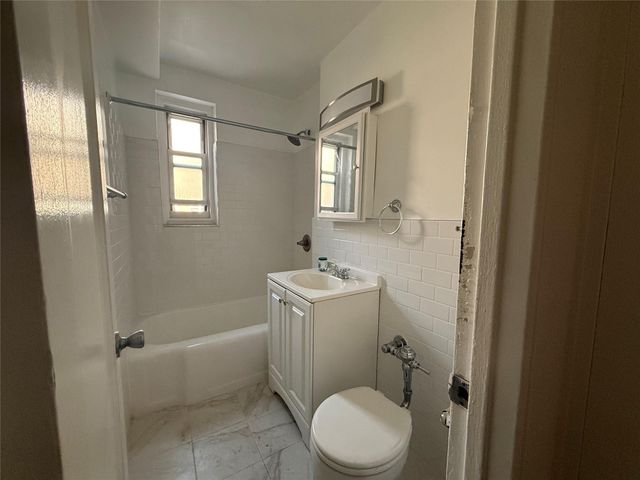 34-15 74th Street 4H, Jackson Heights, NY 11372