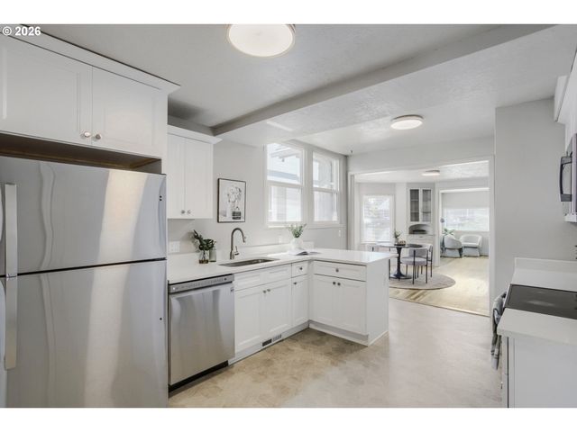 6204 Ne 8TH Ave, Portland, OR 97211
