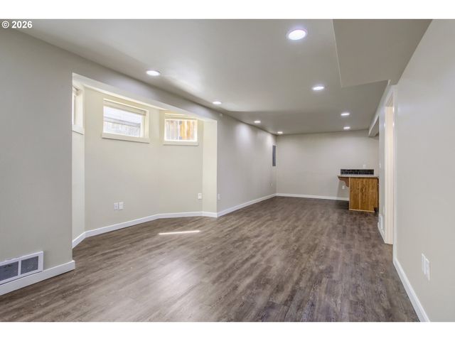 6204 Ne 8TH Ave, Portland, OR 97211