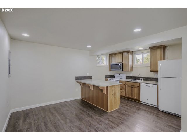 6204 Ne 8TH Ave, Portland, OR 97211